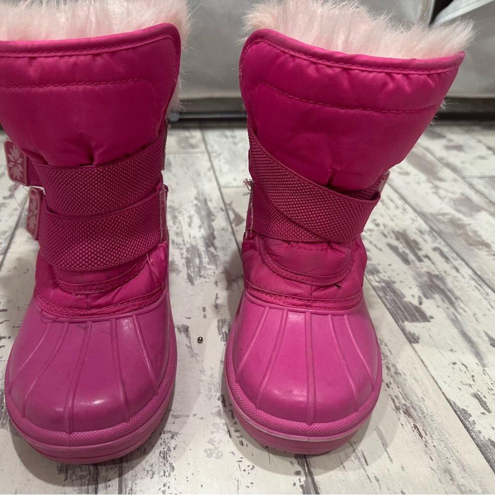 Girls snow boots